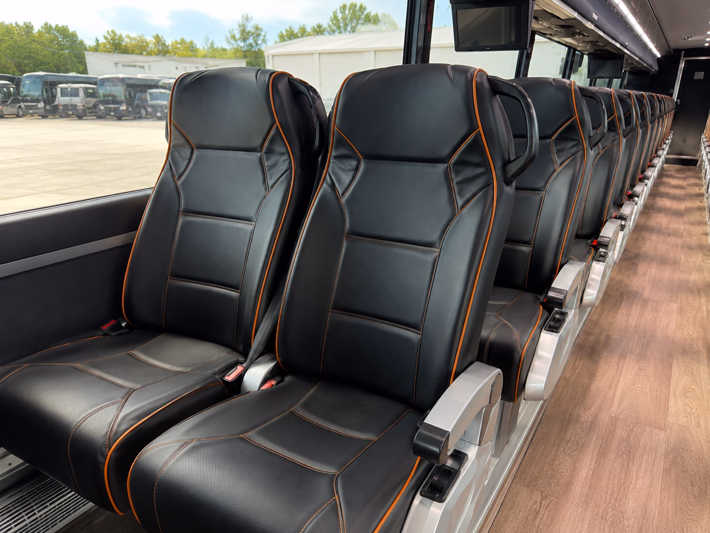 worcester airport shuttle bus rentals for private groups
