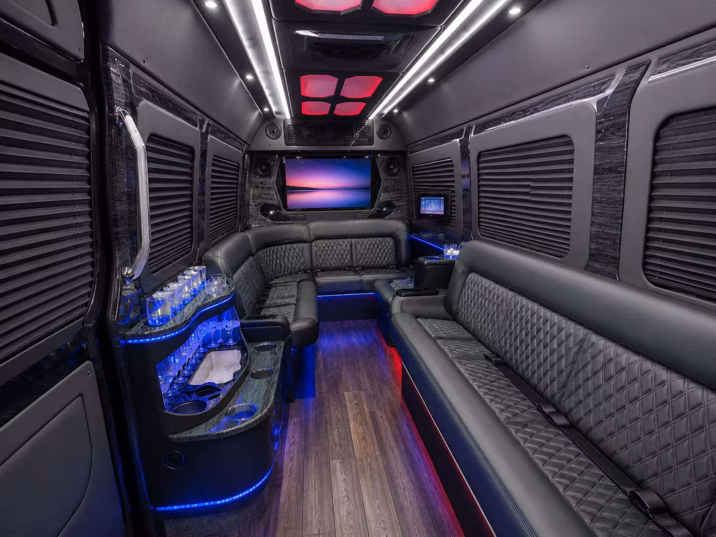 worcester custom day trip and driving tour bus rentals